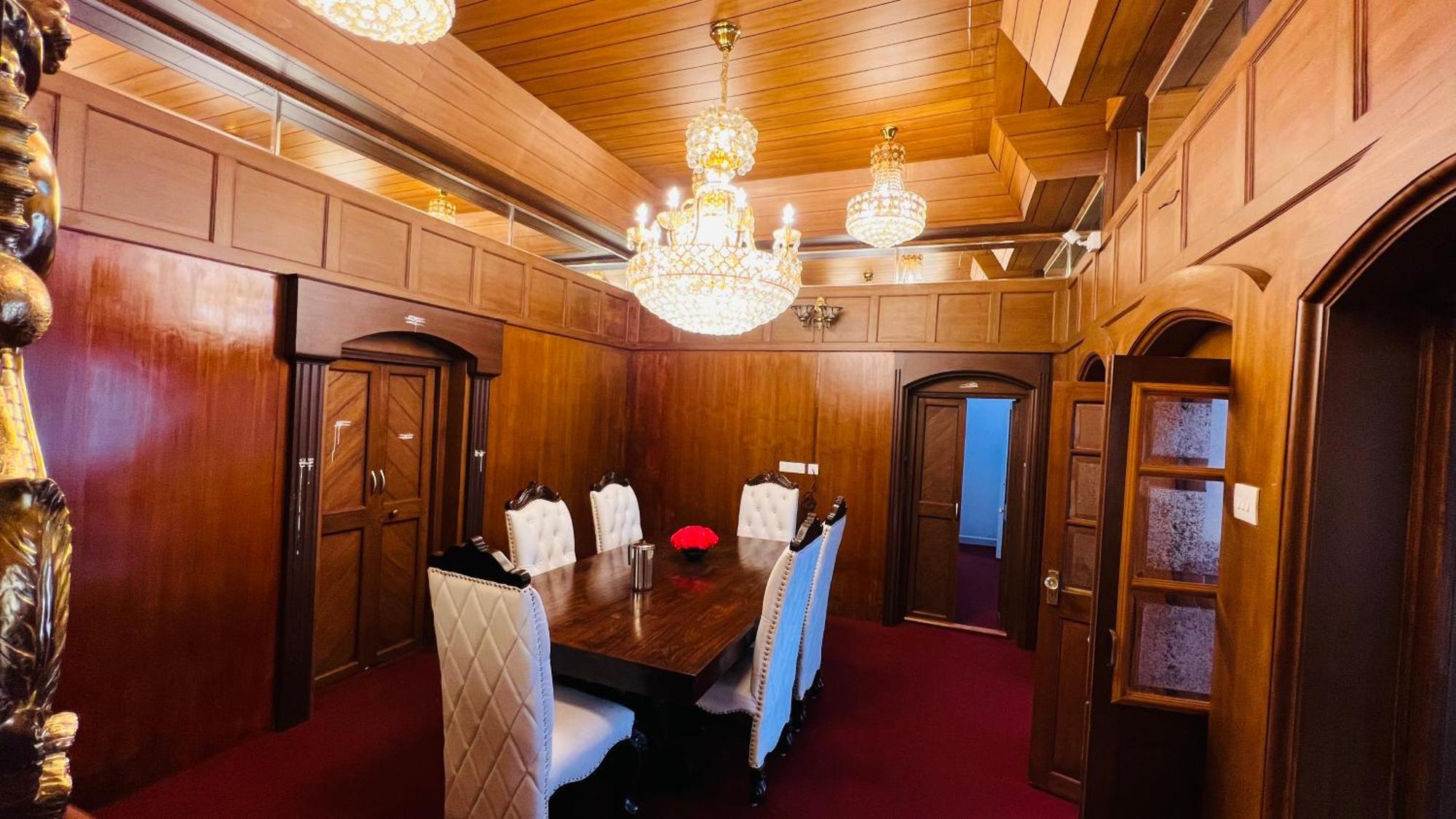 Hidden Doors Hotel Ооти Екстериор снимка